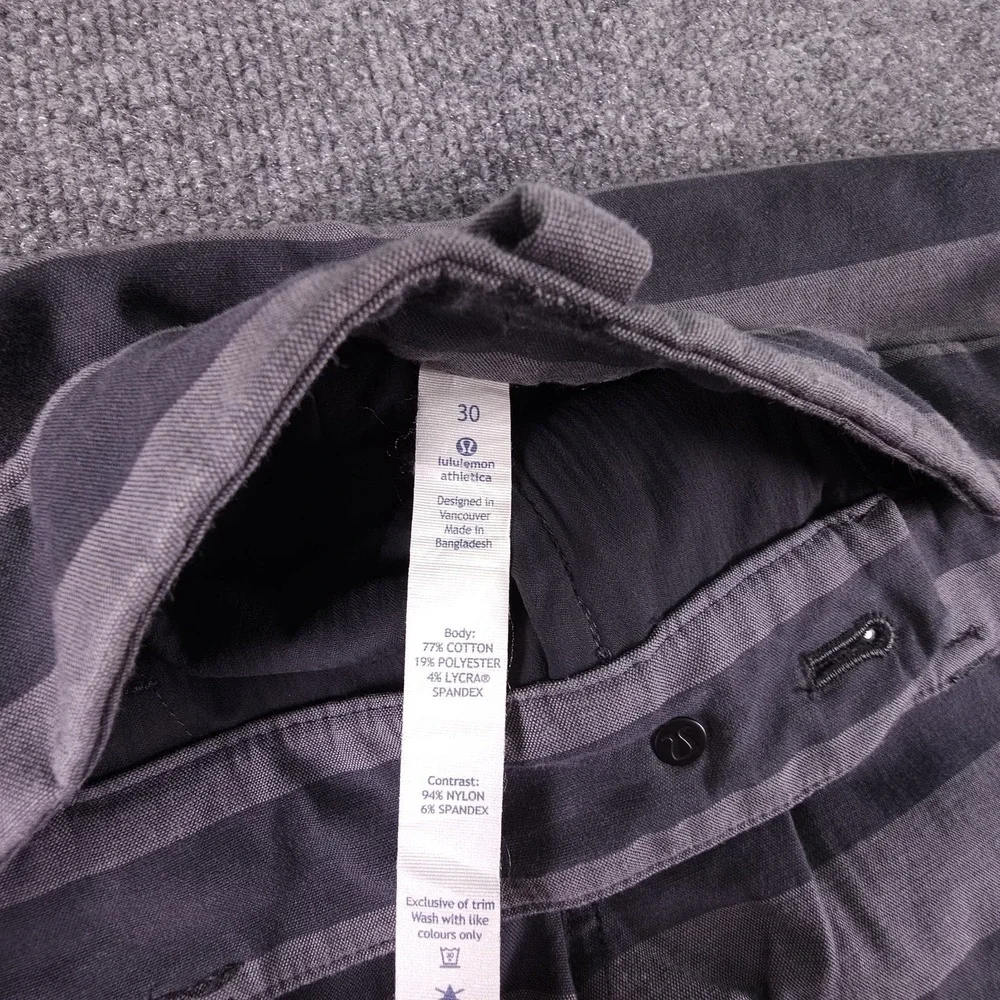Lululemon Men's Gray Striped Chino Shorts Cotton Size 30 Athletic Active Outdoor